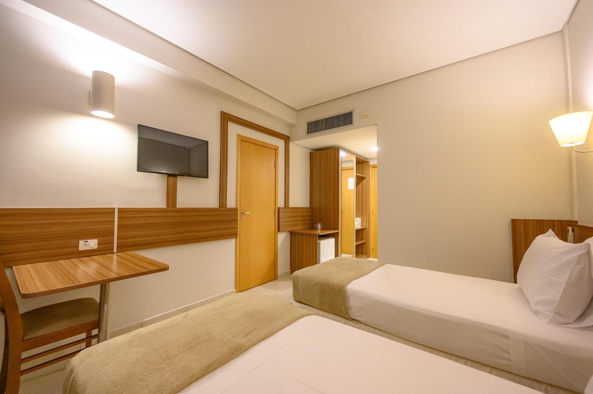 Unihotel Salto ซัลตู ภายนอก รูปภาพ